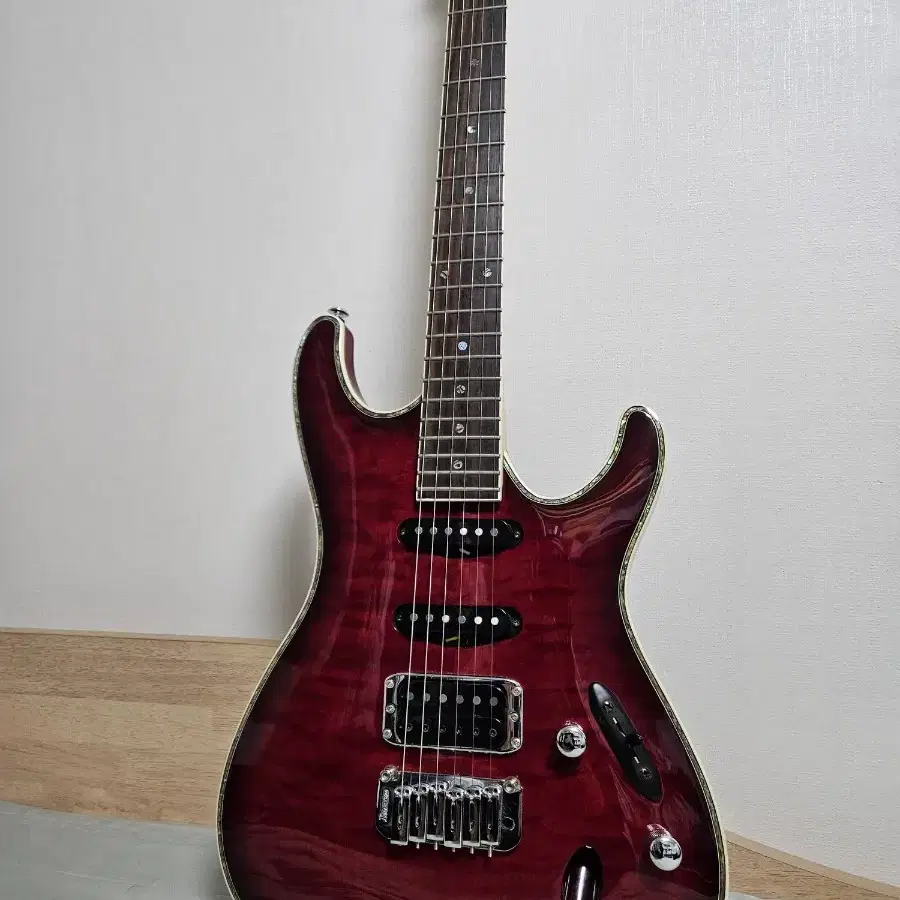 아이바네즈 IBANEZ SA360QM 슈퍼스트랫 일렉기타