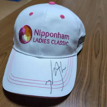 Nipponham Ladies Classic 사인 포함 캡