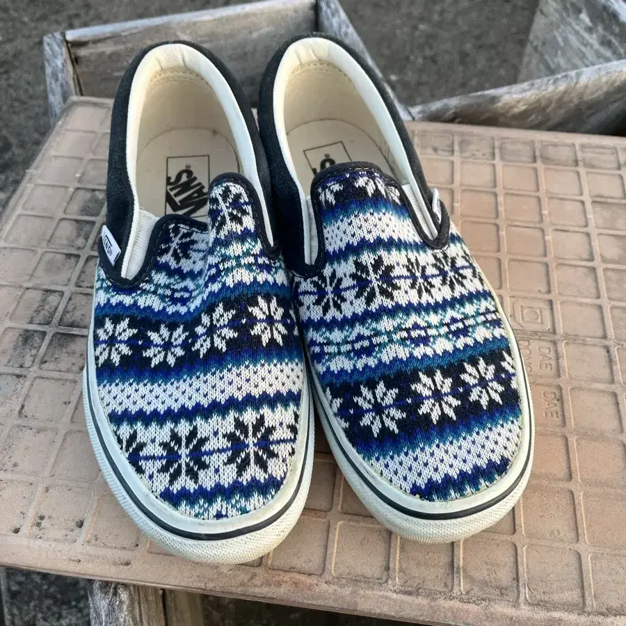 Vans 반스 나바호 패턴 슬립온