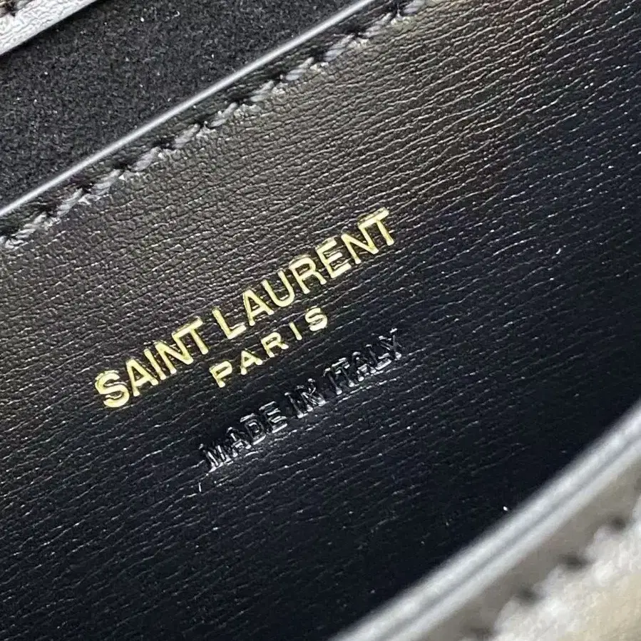 해외 구매SAINT LAURENT YSL숄더백17.5x21x8cm