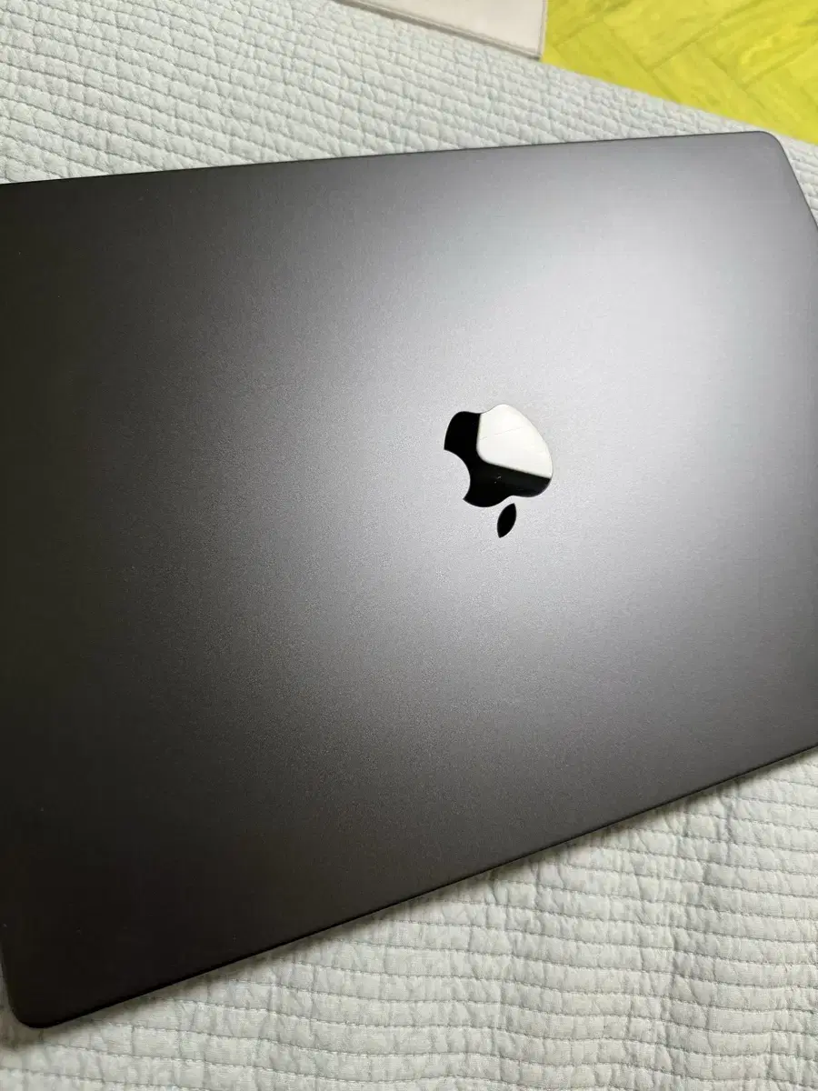 Sell Apple MacBook Pro 16 M3 18GB 512GB (AppleCare)