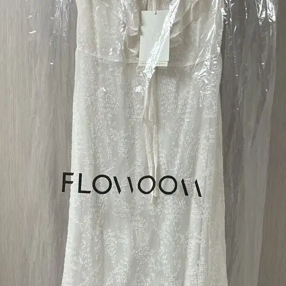 플로움 Waving Ruffle Dress