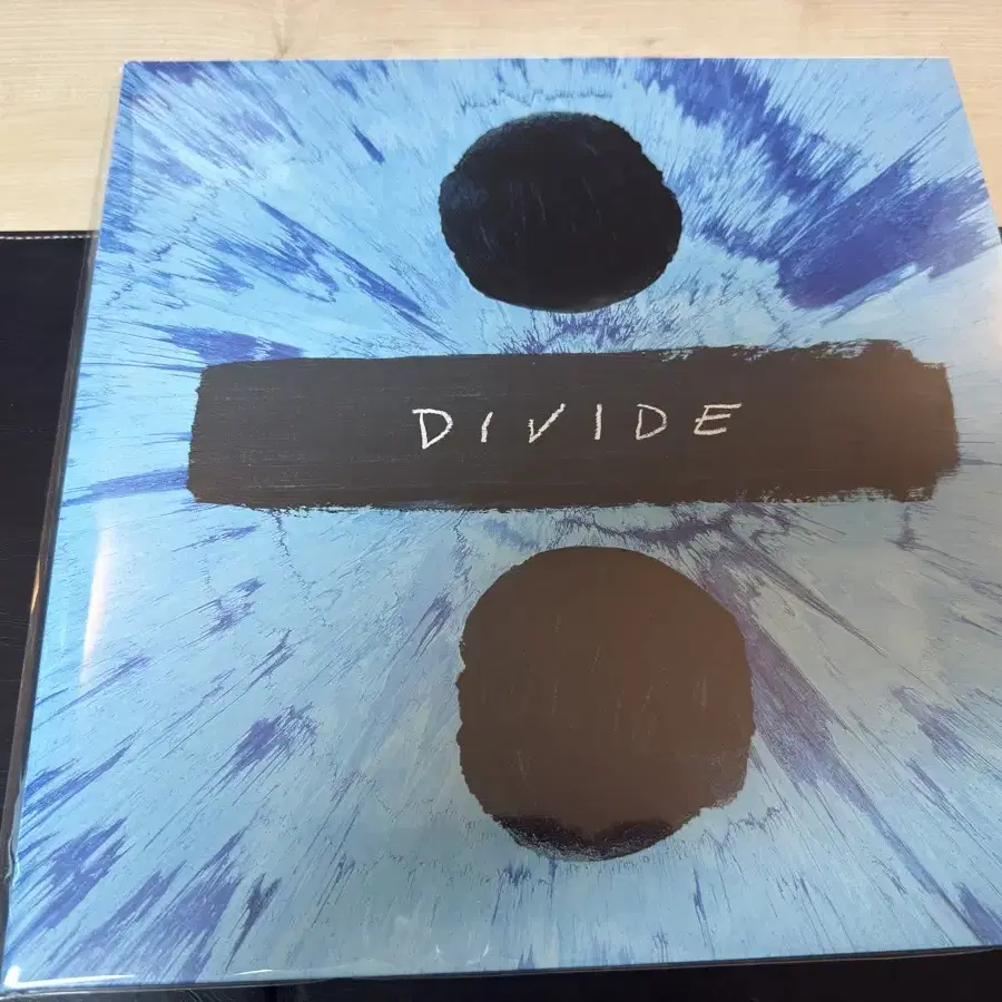 Ed Sheeran(애드시런)- DIVIDE LP 팝니다