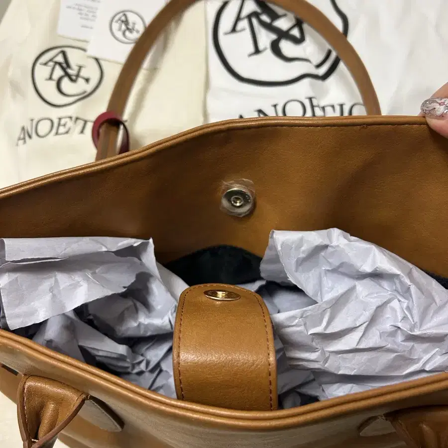 anoetic 아노에틱 classic belt shopper bag