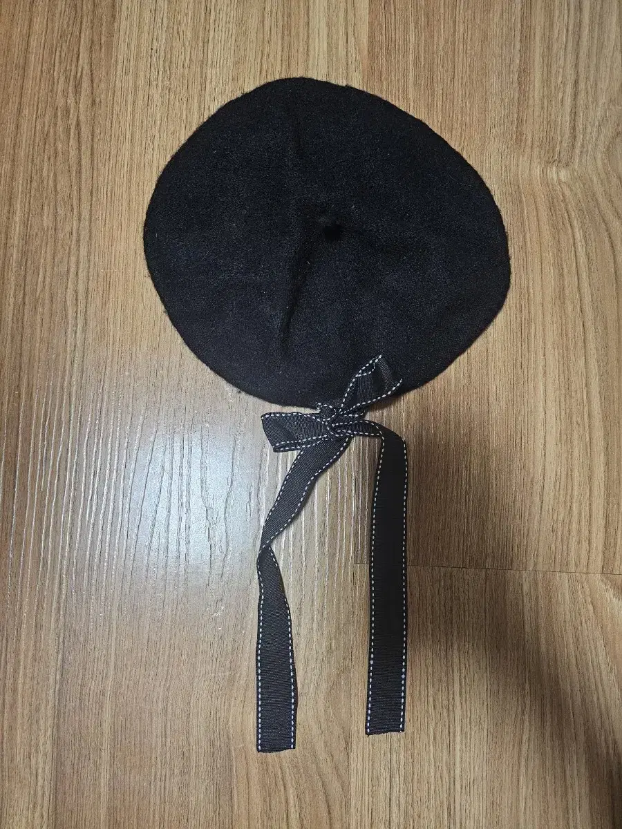 Black Ribbon Beret