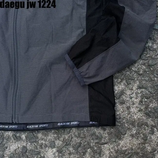 105 BLACKYAK ZIPUP 블랙야크 집업