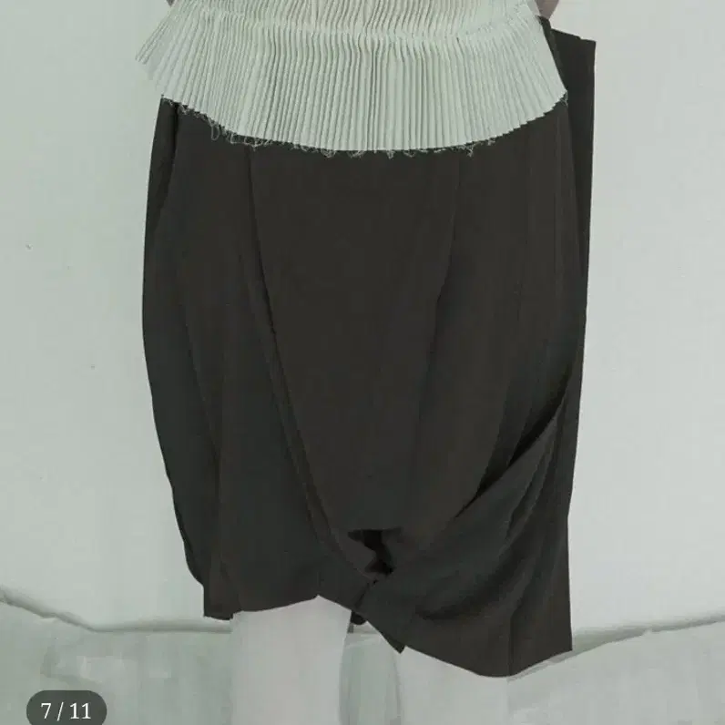 애옹쓰 Pinched pleats skirt - brown