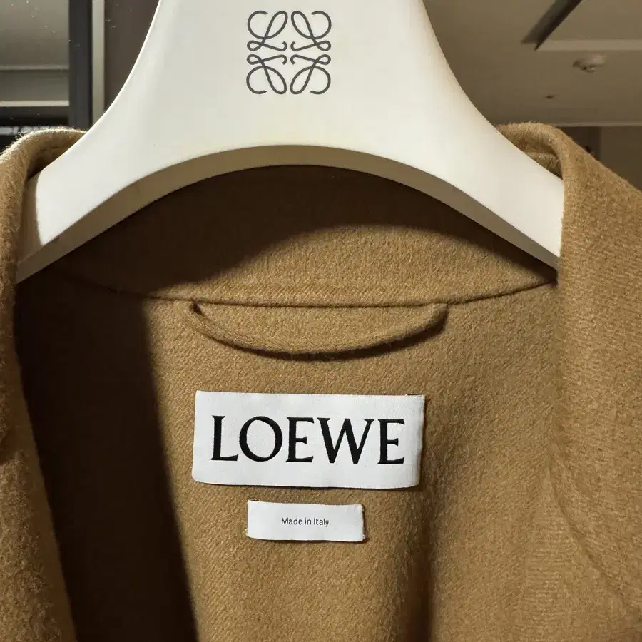 로에베(loewe) 벨티드 오버사이즈 코트