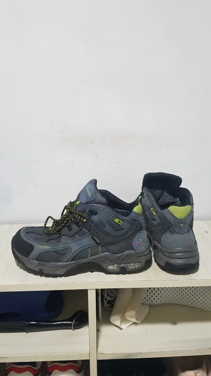 택포 270~275 A급 TREKSTA GORE-TEX 트레킹 중등산화!