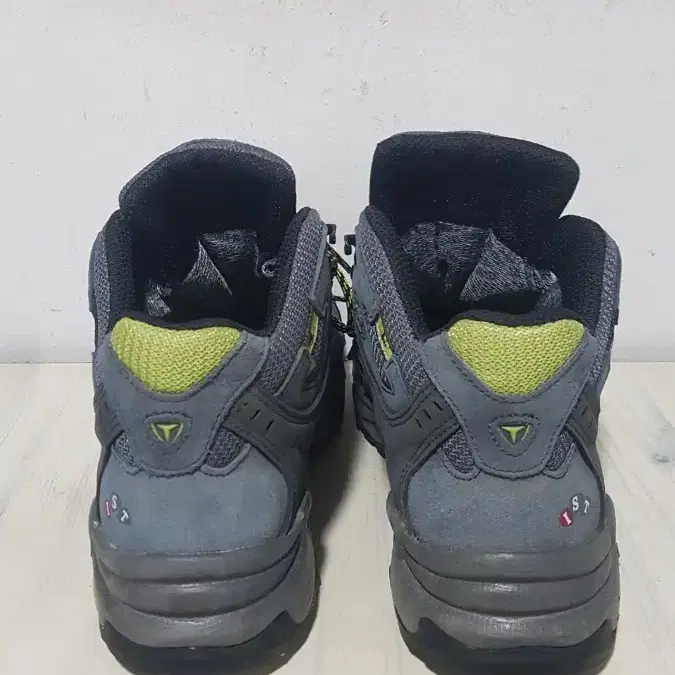 택포 270~275 A급 TREKSTA GORE-TEX 트레킹 중등산화!