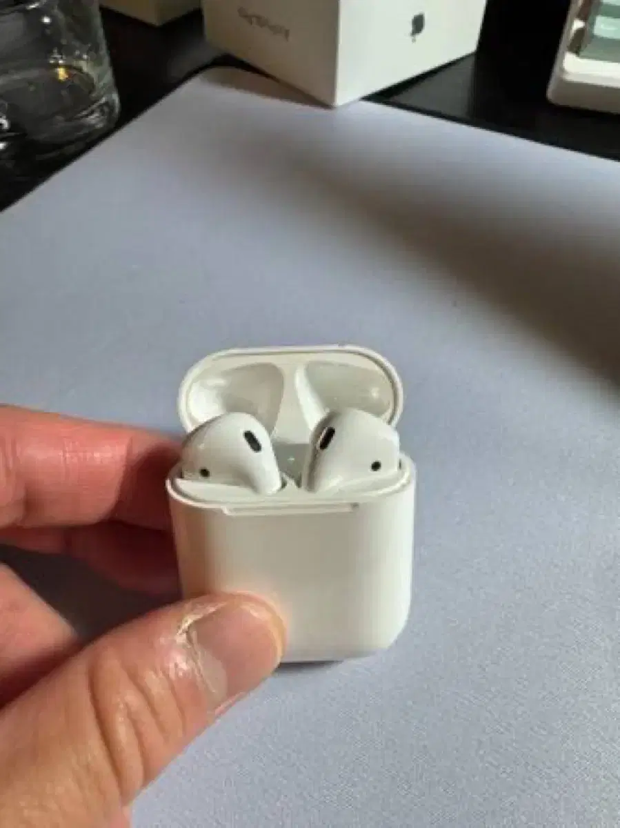 AirPods 2