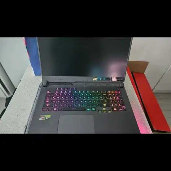 아수스 asus rog strix g17 게이밍 노트북 팝니다.