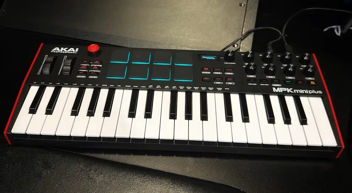 AKAI MPK mini plus 미디 키보드 컨트롤러