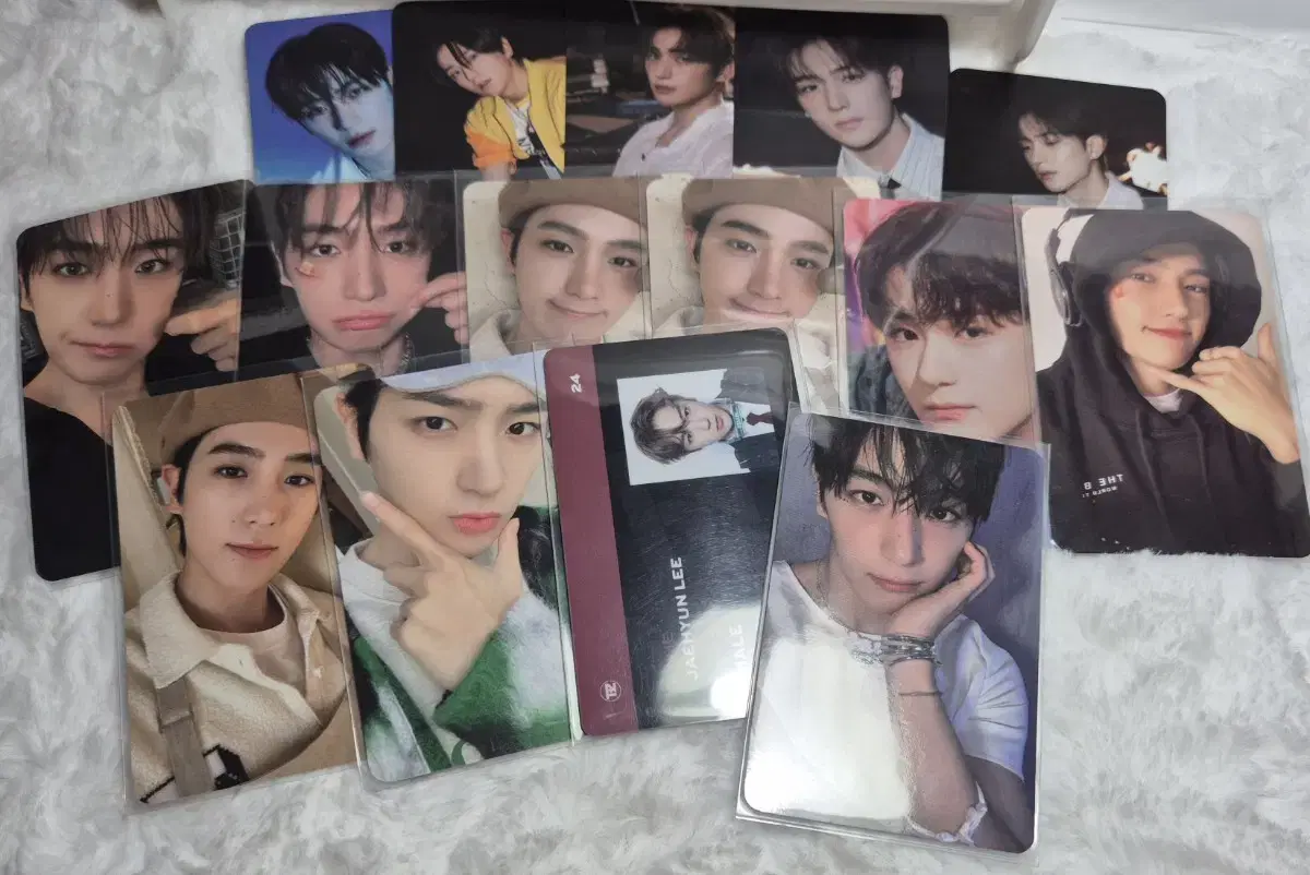 For disposal)The Boyz Hyunjae photocard bulk transfer