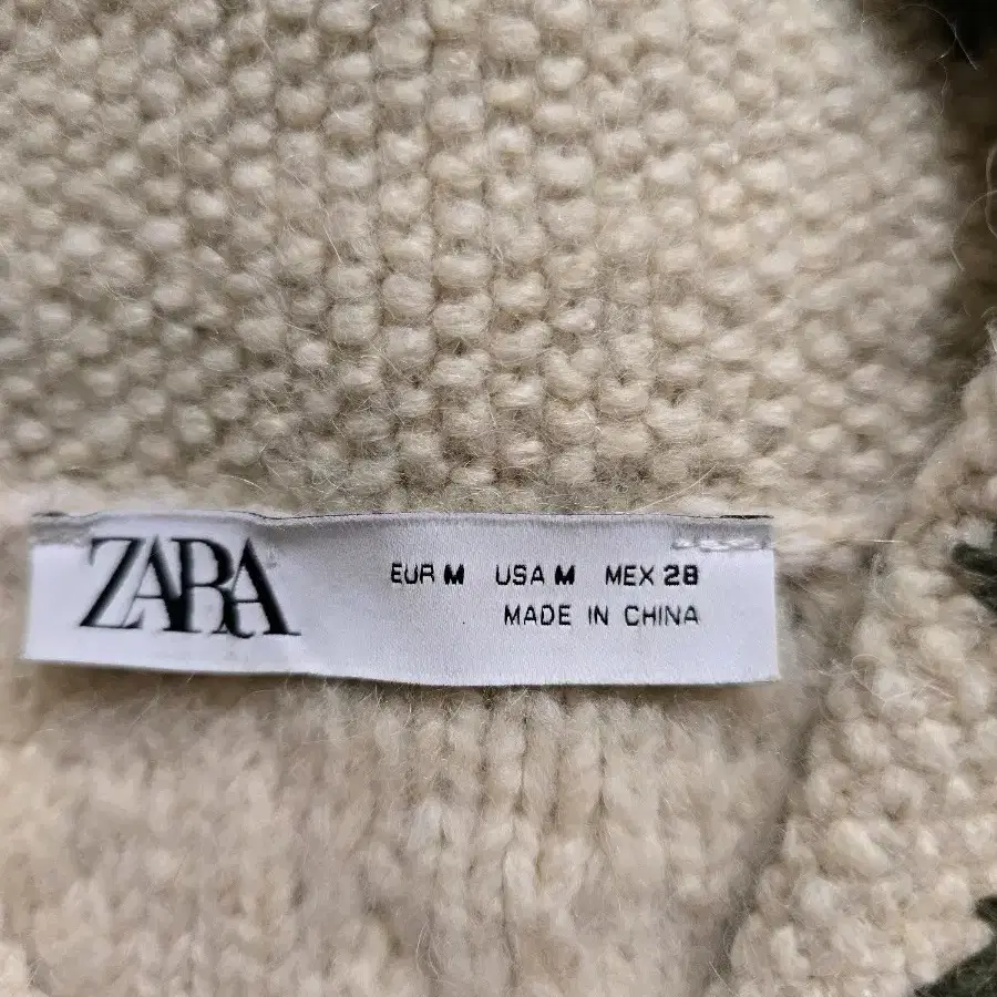 ZARA 반팔니트