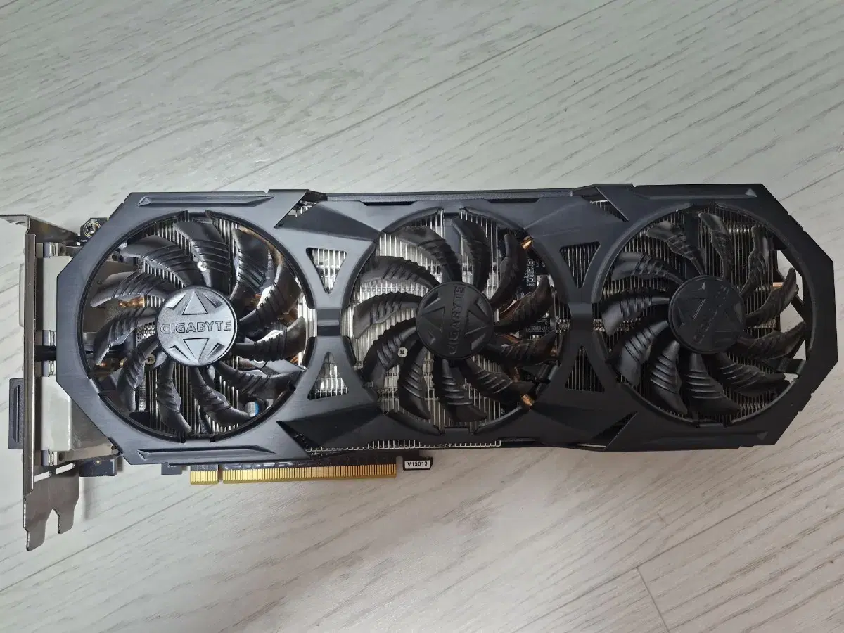 기가바이트 GTX960 SOC D5 4GB 게이밍