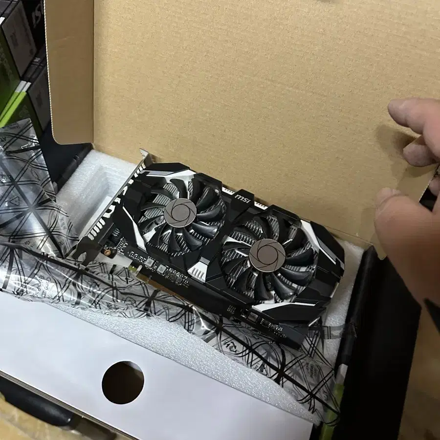 MSI 1050ti 1달 사용후 보관품