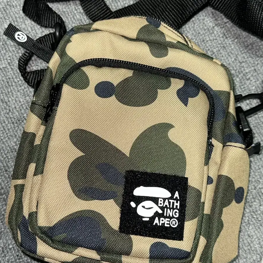 베이프 bape 카모 파우치 미니 크로스백 가방