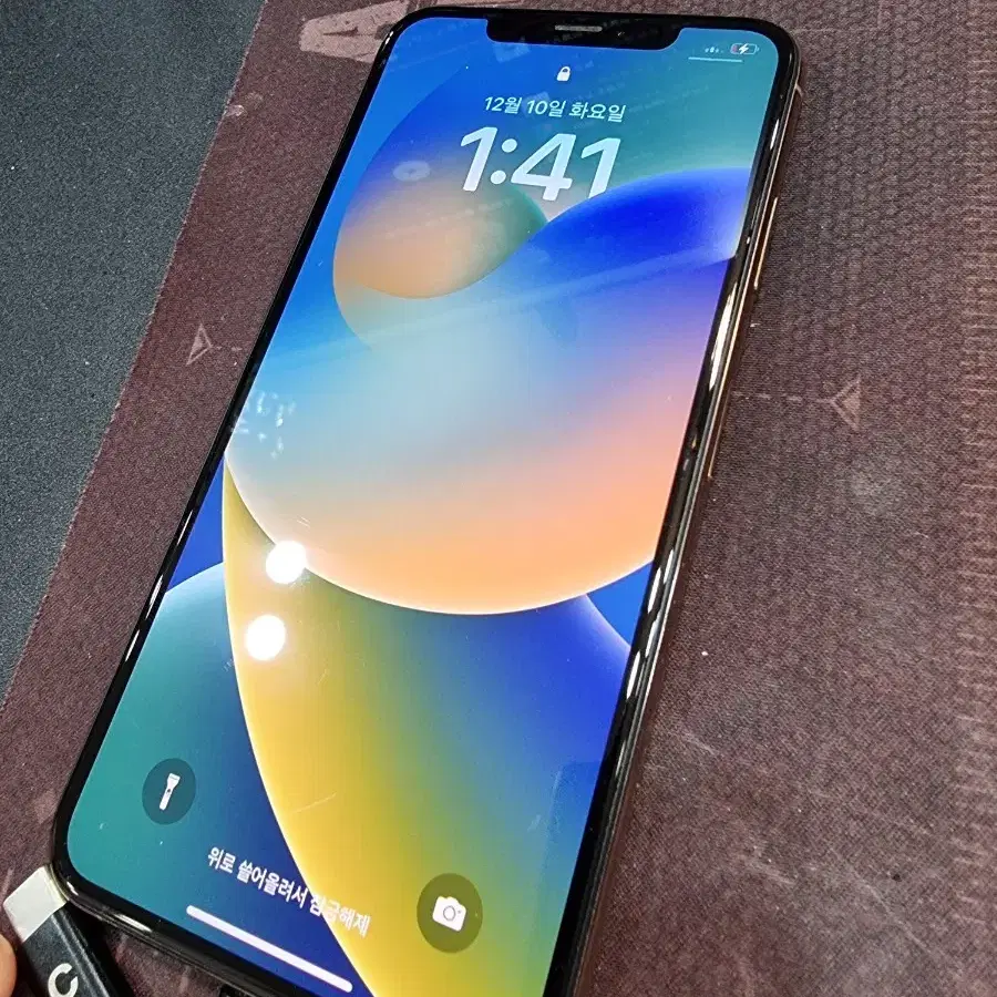 아이폰 xs max 64G 판매합니다. A급