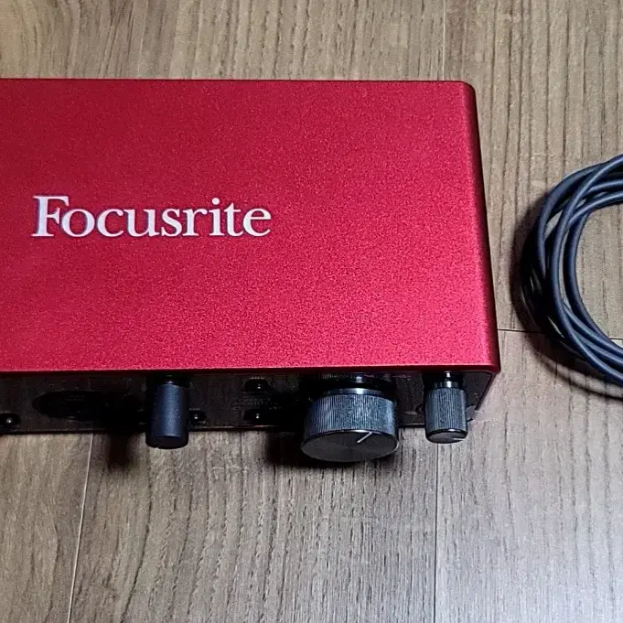 Focusrite Scarlett 2i2 3세대 스칼렛