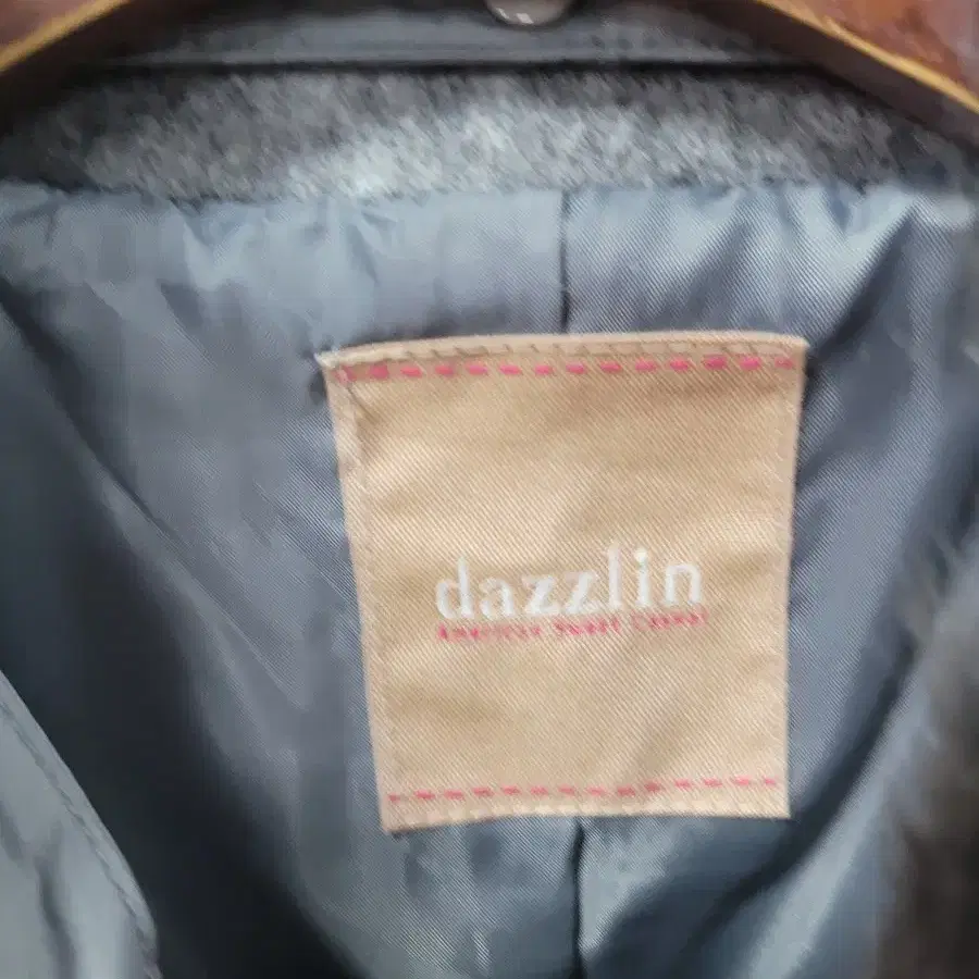 dazzlin 코트