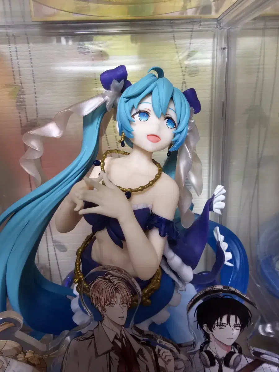 Mermaid Hatsunemiku figure for sale.