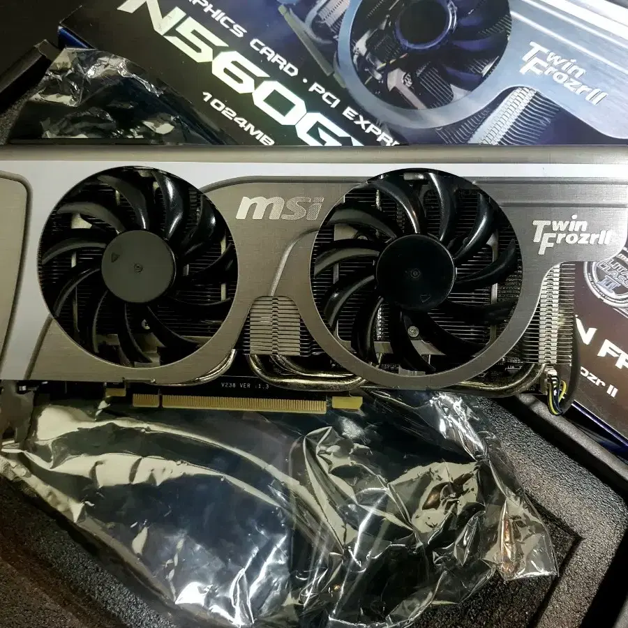 GTX560Ti 트윈 프로져(MSI) 소장용 그래픽카드 판매합니다.