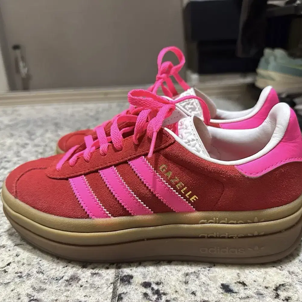 (W) Adidas Gazelle Bold Collegiate 235