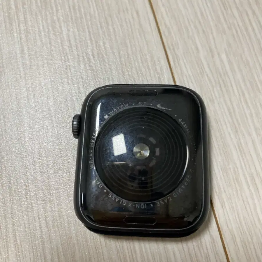 애플워치 se gps 나이키 44mm 액정파손