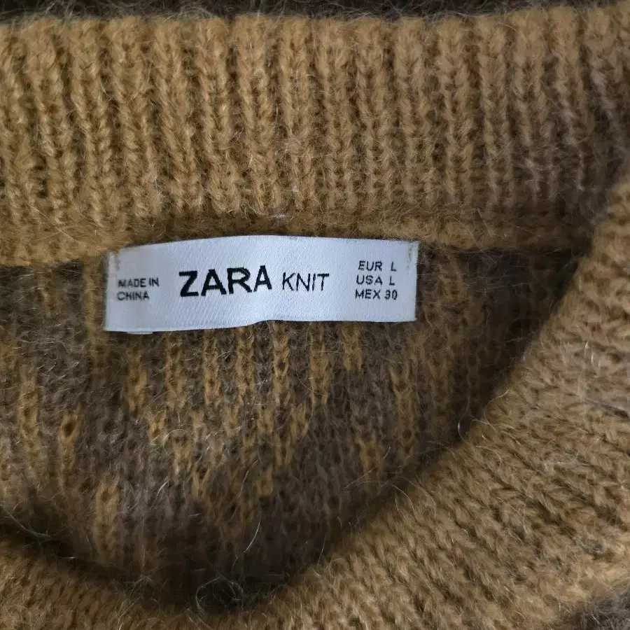 ZARA 긴팔니트