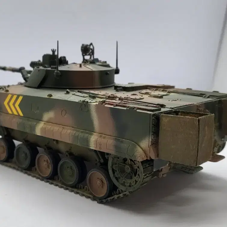 1/35 BMP-3 프라모델 완성품