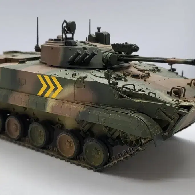 1/35 BMP-3 프라모델 완성품