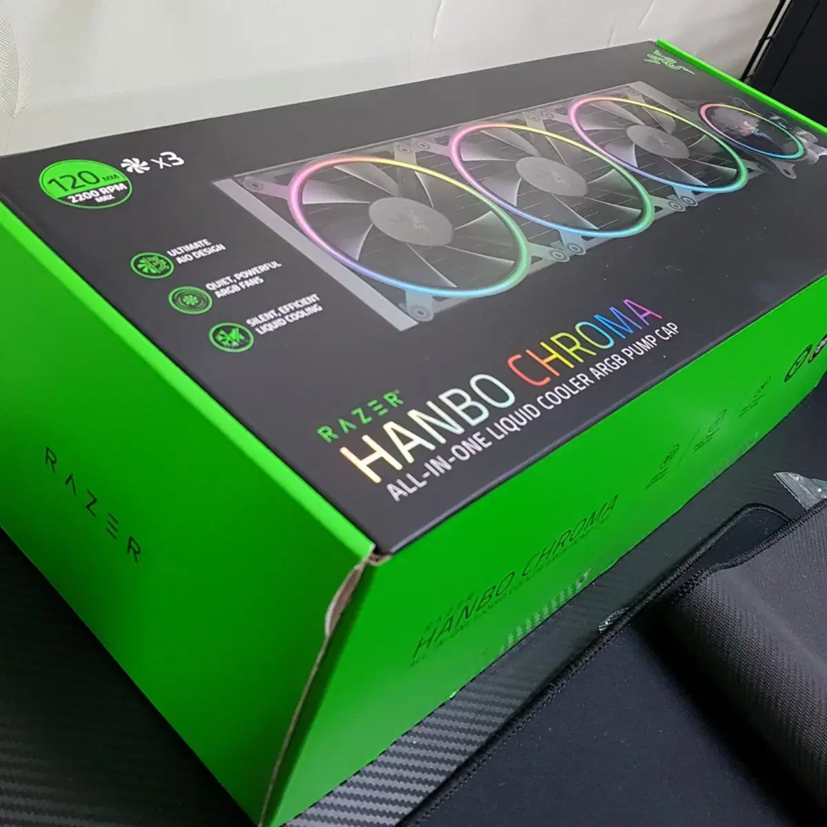 레이저 RAZER HANBO 수냉쿨러 360mm 새상품 싸게 판매합니다.