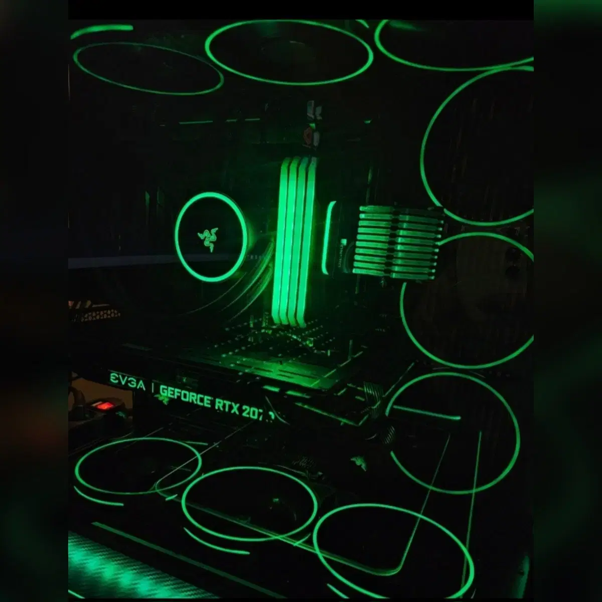 레이저 RAZER HANBO 수냉쿨러 360mm 새상품 싸게 판매합니다.