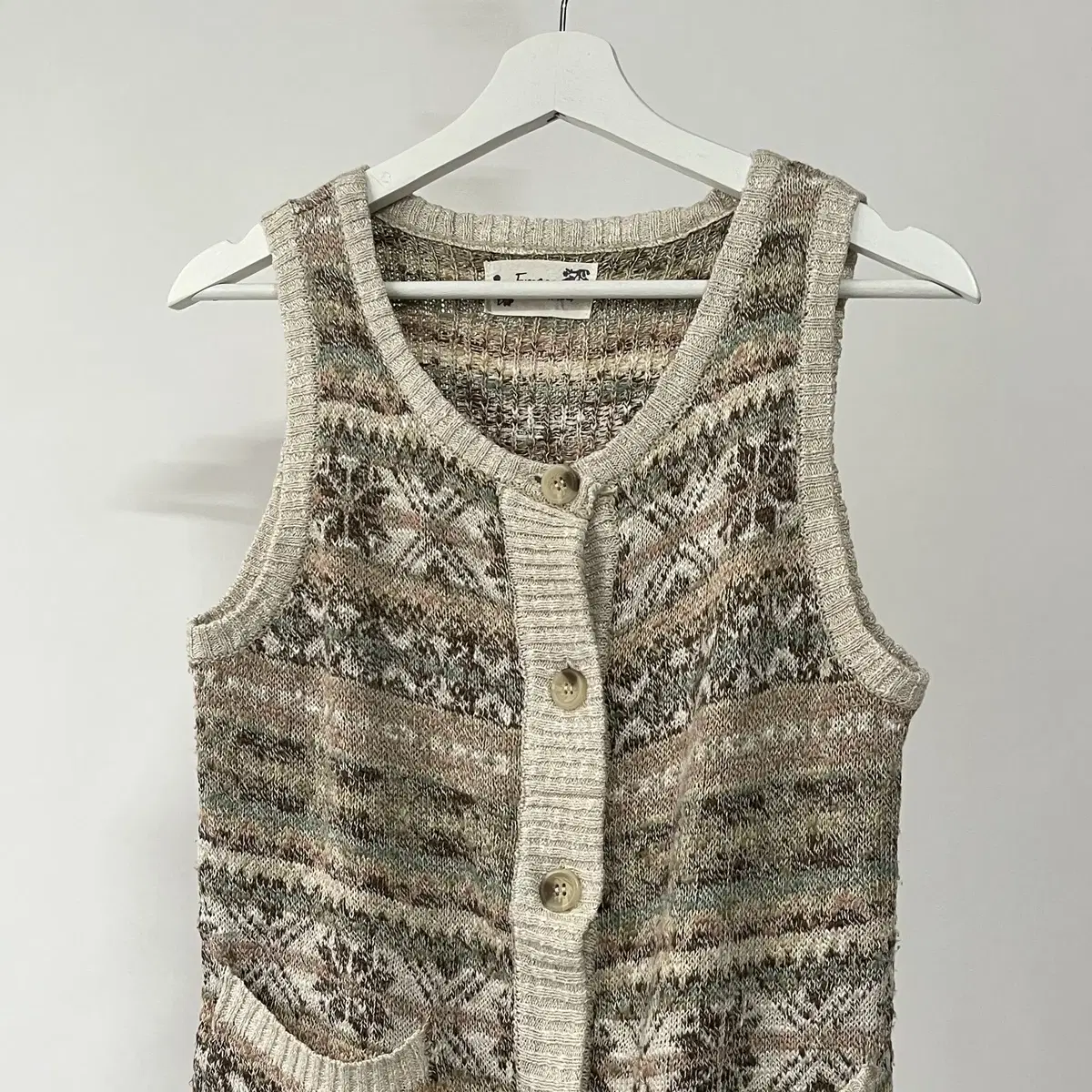 EMAGO knit vest