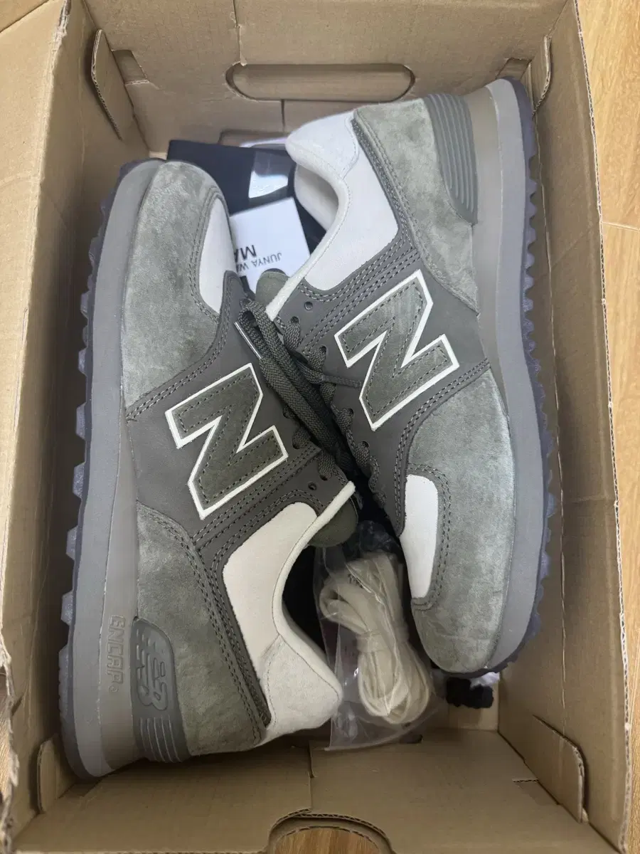 New Balance x Comme des Garcons Junya Wa