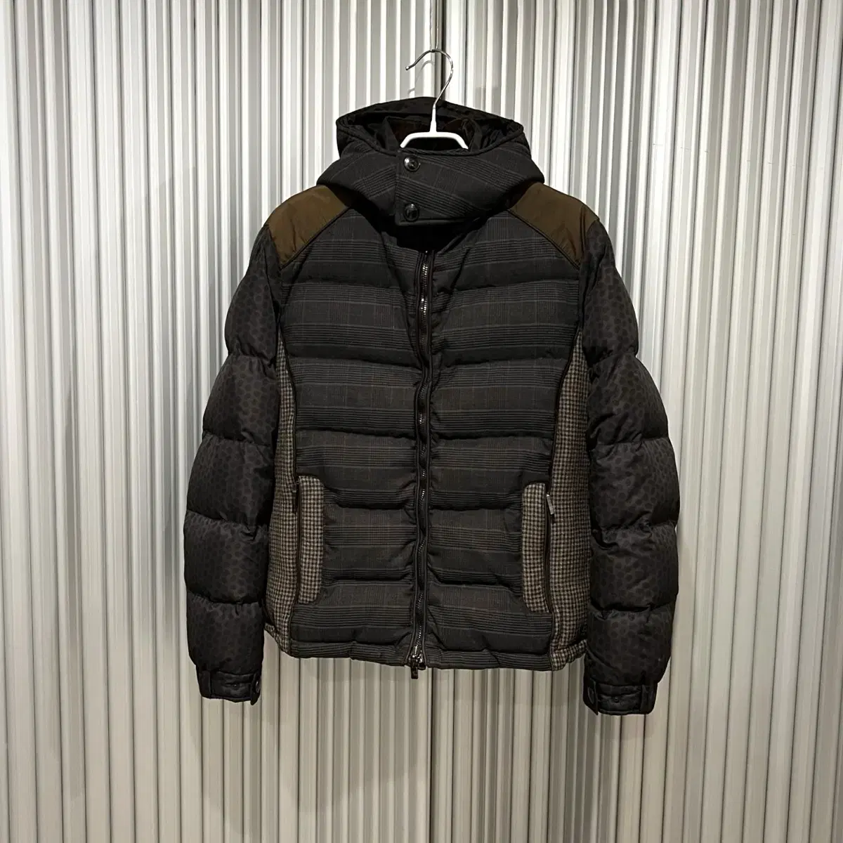 Etro puffer