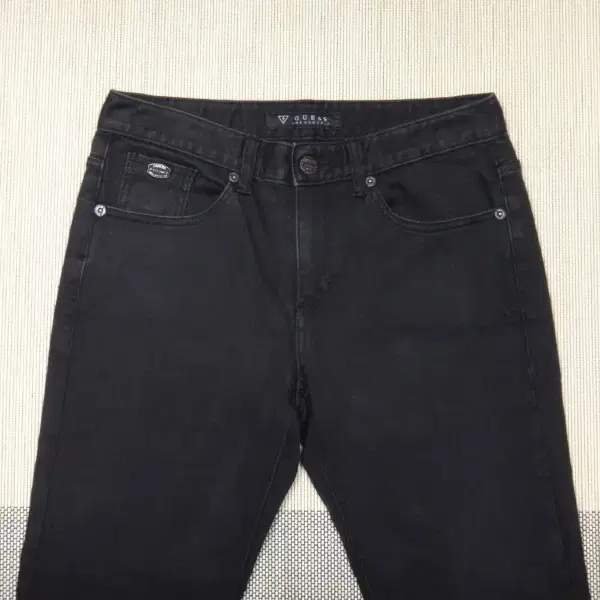 (31in) 게스 GUESS 남성 기모 블랙 데님팬츠