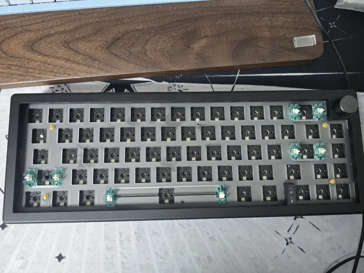 gmk67 블랙 베어본 판매합니다