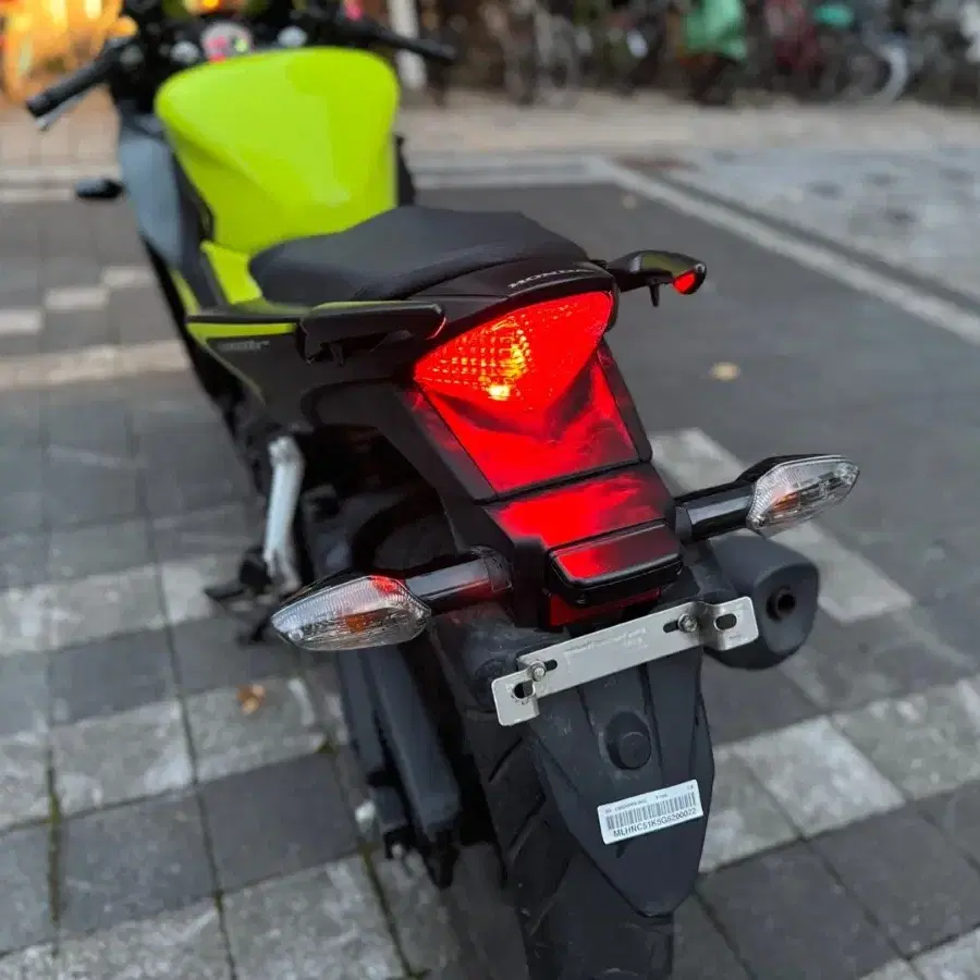 혼다 cbr300r 17년형 짧은키로수 판매합니다