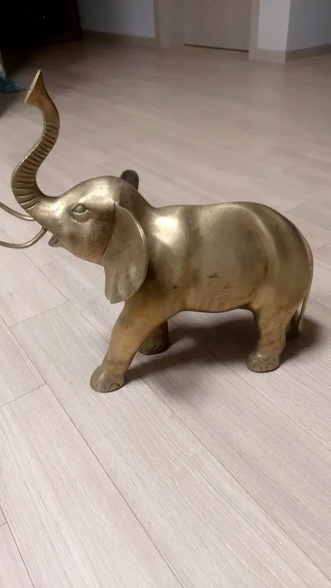 brass elephant