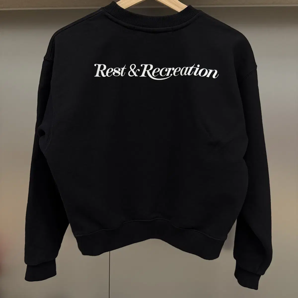 Rest & Recreation 스웻셔츠 블랙