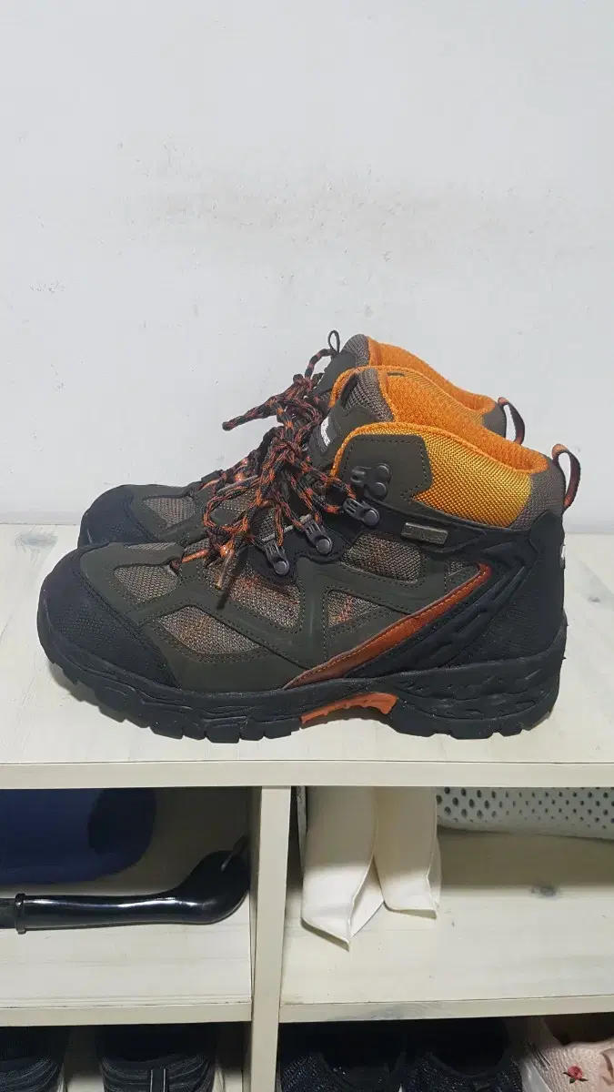 택포 265~270 A급 정품 레드페이스 GORE-TEX 트레킹 중등산화