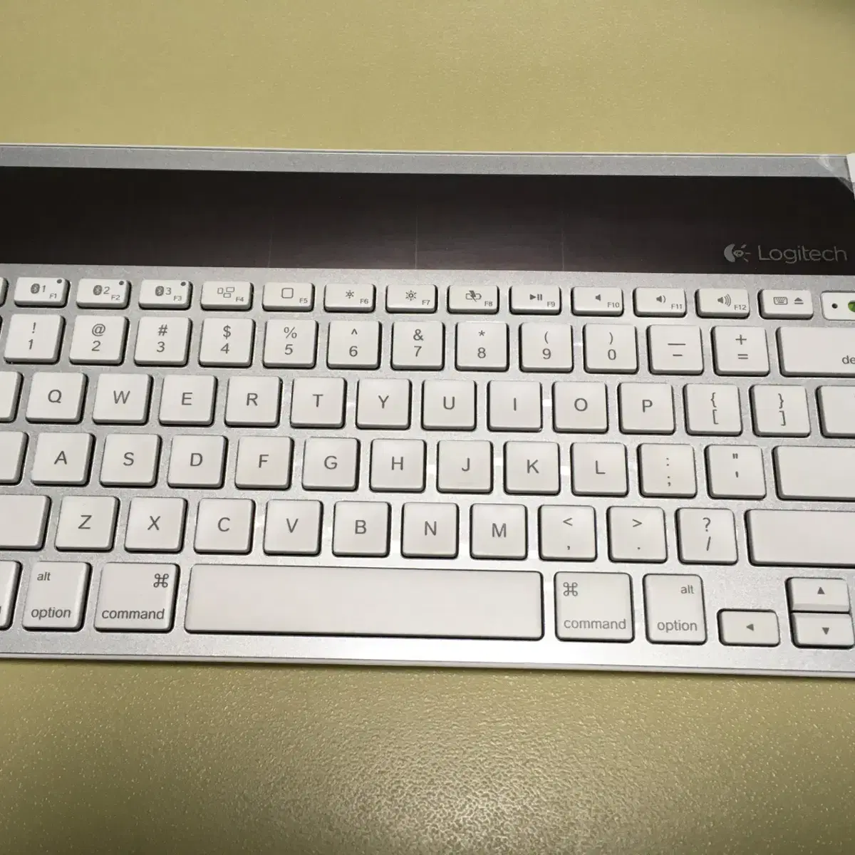 로지텍 k760 Wireless Solar Keyboard (2개) 판매