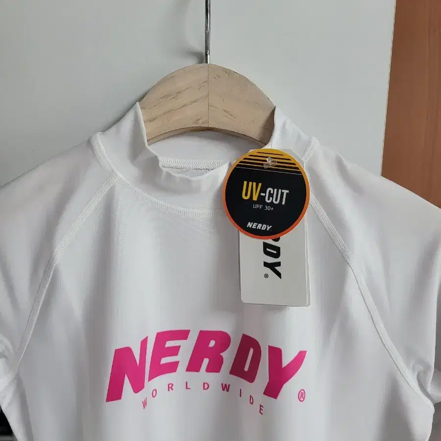 NERDY  래쉬가드 여성 S   (새 상품)