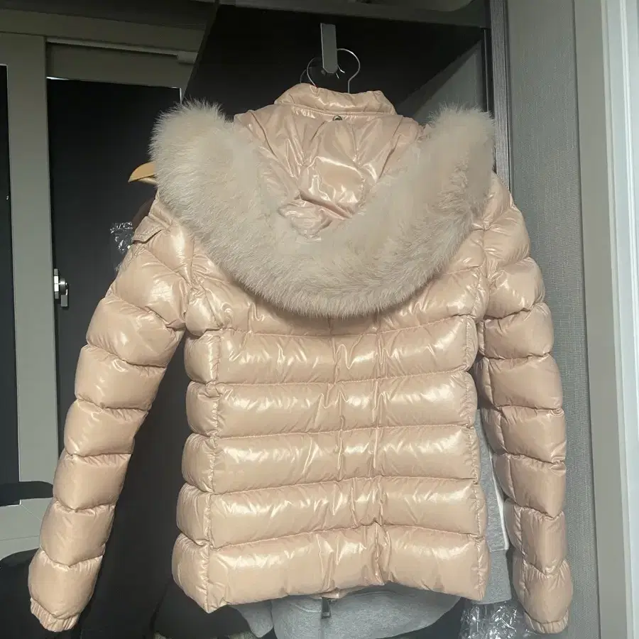 MONCLER BADYFUR 몽클레어 폭스퍼 다운 재킷 핑크