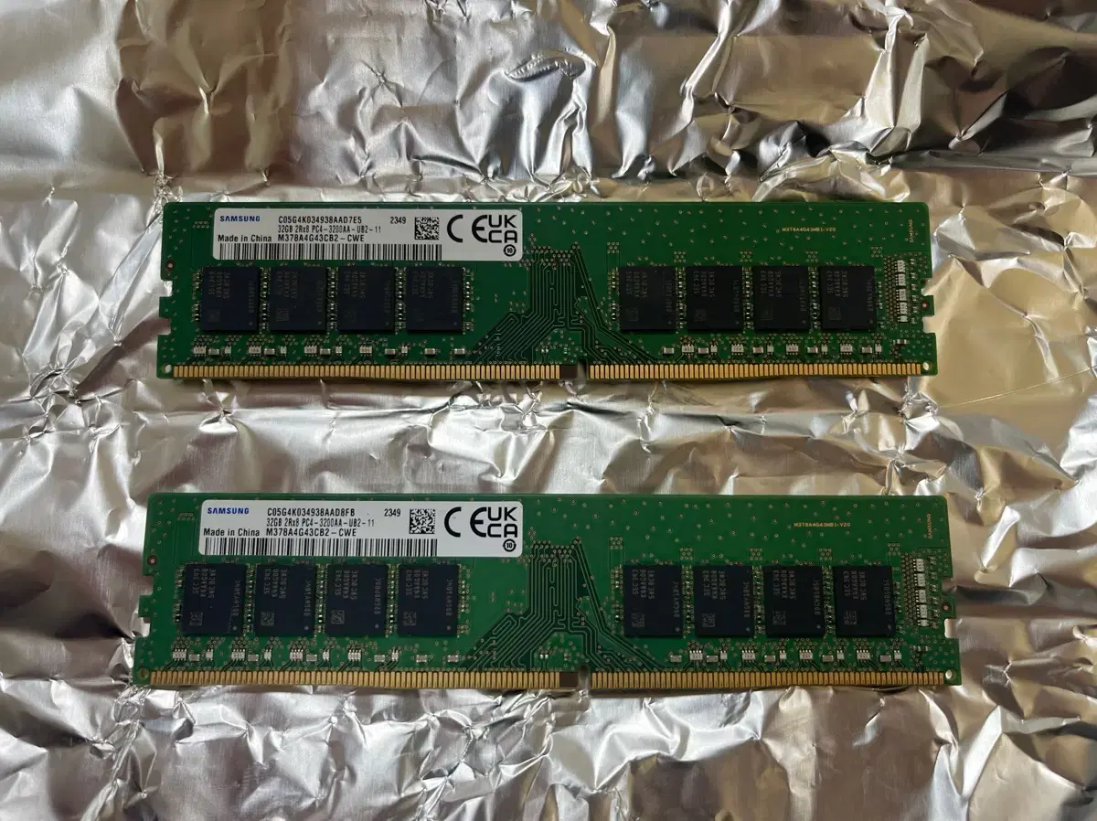 삼성 DDR4 32GB 3200 2개 팝니다.총64GB