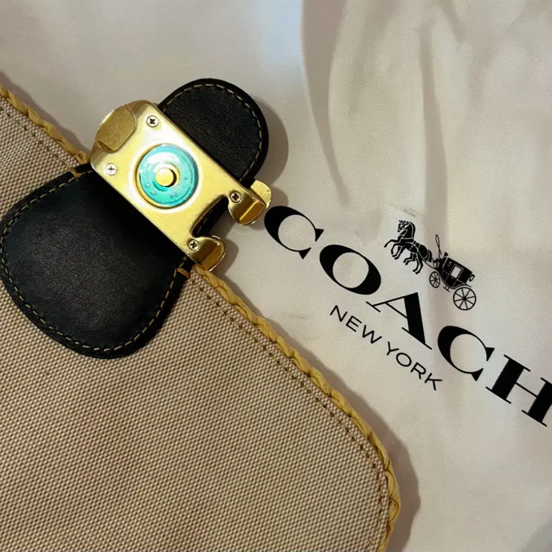 코치(COACH) 소프트 태비 라탄 숄더백(단! 3회착용,스크래치없음)