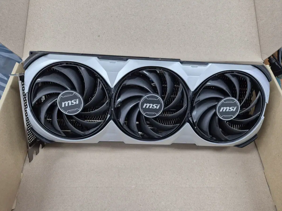 msi RTX4080 16GB VENTUS 3X OC