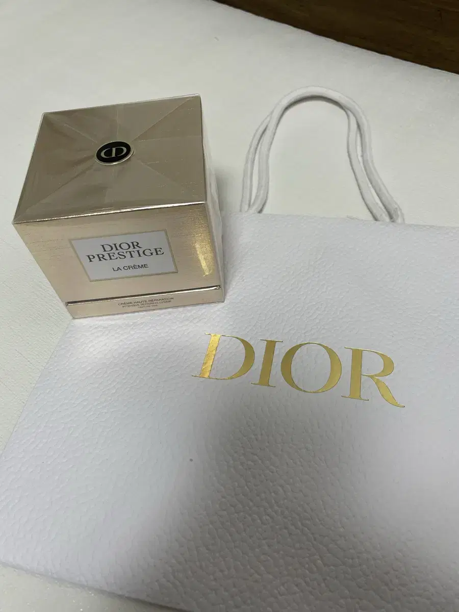 [DIOR] 디올 주름개선 크림 팝니다. (미개봉)